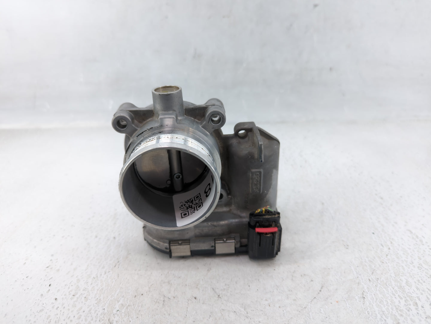 2014-2018 Ford Focus Throttle Body P/N:DS7E-9F991-BB Fits Fits 2014 2015 2016 2017 2018 2019 2020 2021 2022 OEM Used Auto Pa