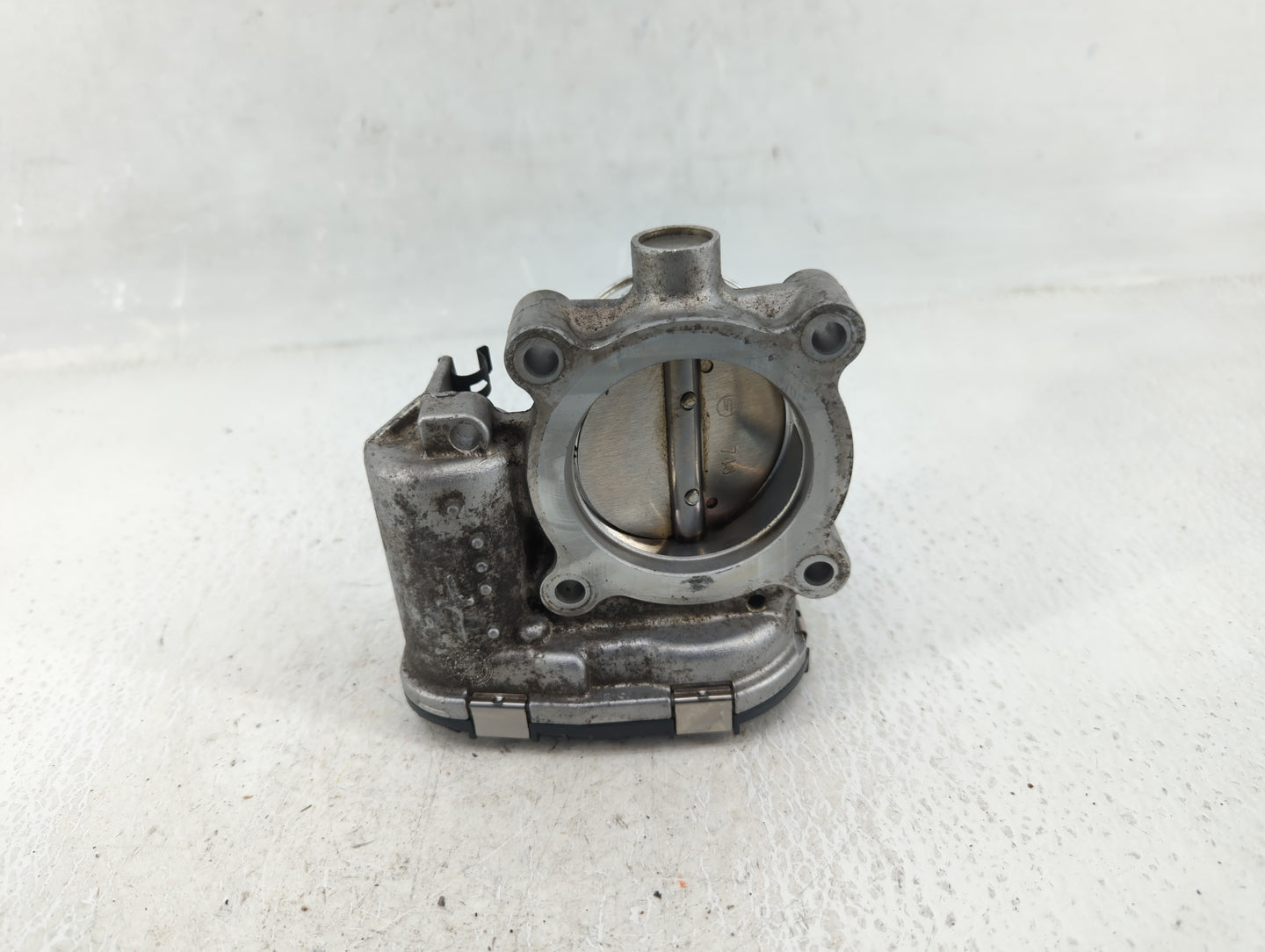 2014-2018 Ford Focus Throttle Body P/N:DS7E-9F991-BB Fits Fits 2014 2015 2016 2017 2018 2019 2020 2021 2022 OEM Used Auto Pa