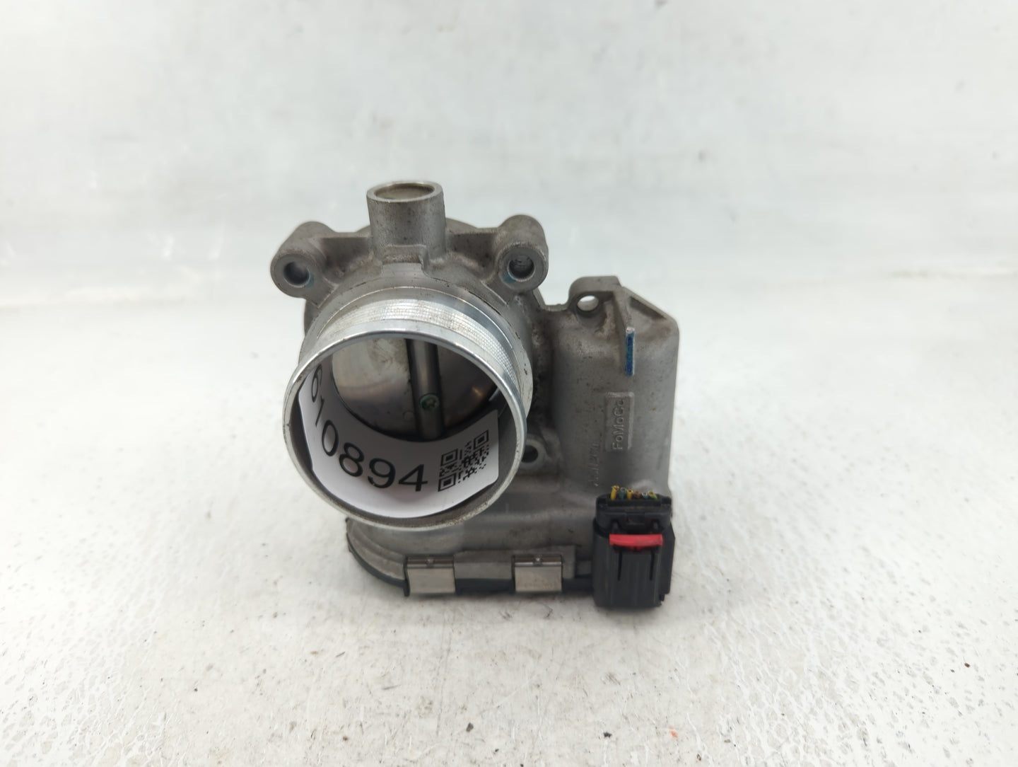 2014-2018 Ford Focus Throttle Body P/N:DS7E-9F991-BB Fits Fits 2014 2015 2016 2017 2018 2019 2020 2021 2022 OEM Used Auto Pa