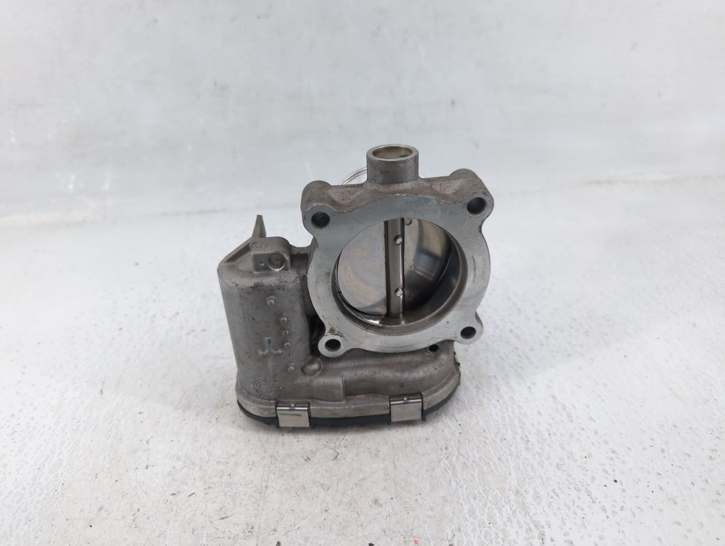 2014-2018 Ford Focus Throttle Body P/N:DS7E-9F991-BB Fits Fits 2014 2015 2016 2017 2018 2019 2020 2021 2022 OEM Used Auto Pa