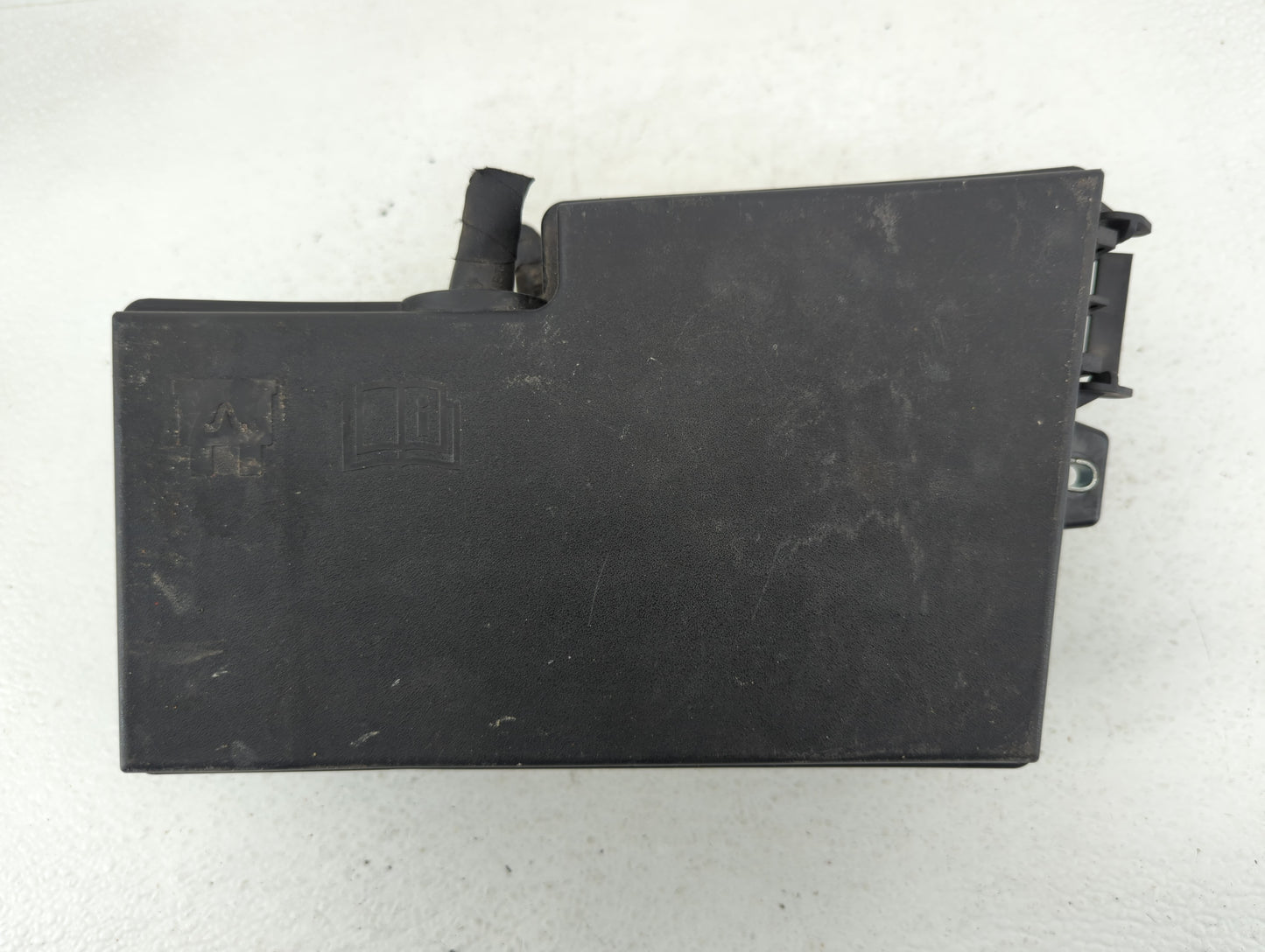 2017-2018 Ford Focus Fusebox Fuse Box Panel Relay Module P/N:AV6T-14A067-AD Fits Fits 2017 2018 OEM Used Auto Parts - Oemuse