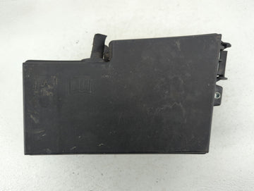 2017-2018 Ford Focus Fusebox Fuse Box Panel Relay Module P/N:AV6T-14A067-AD Fits Fits 2017 2018 OEM Used Auto Parts - Oemuse