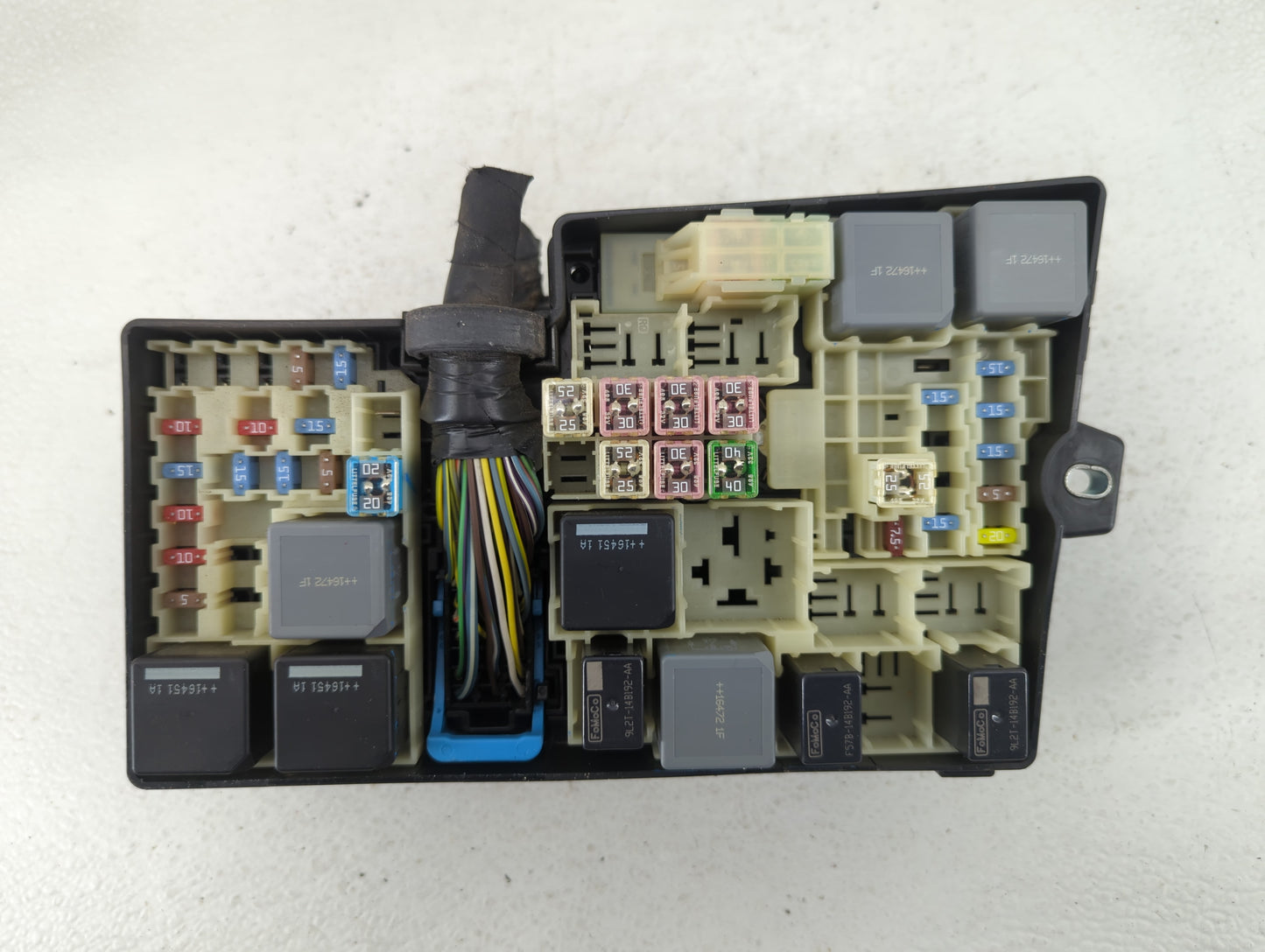 2017-2018 Ford Focus Fusebox Fuse Box Panel Relay Module P/N:AV6T-14A067-AD Fits Fits 2017 2018 OEM Used Auto Parts - Oemuse