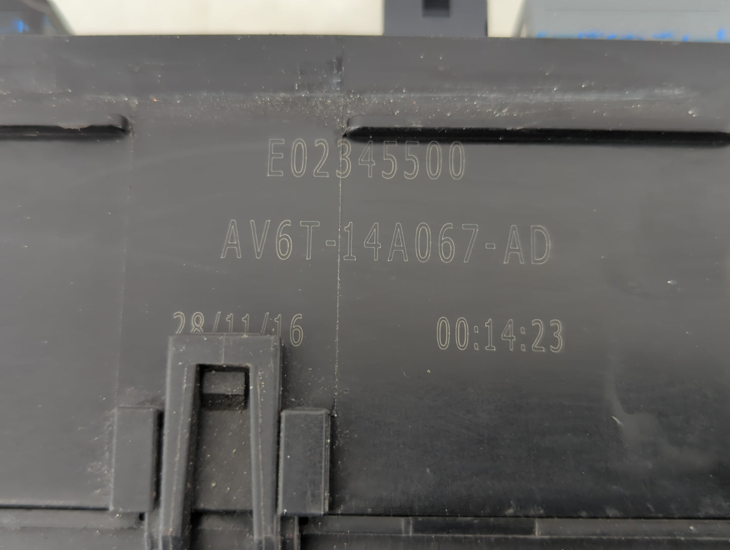 2017-2018 Ford Focus Fusebox Fuse Box Panel Relay Module P/N:AV6T-14A067-AD Fits Fits 2017 2018 OEM Used Auto Parts - Oemuse