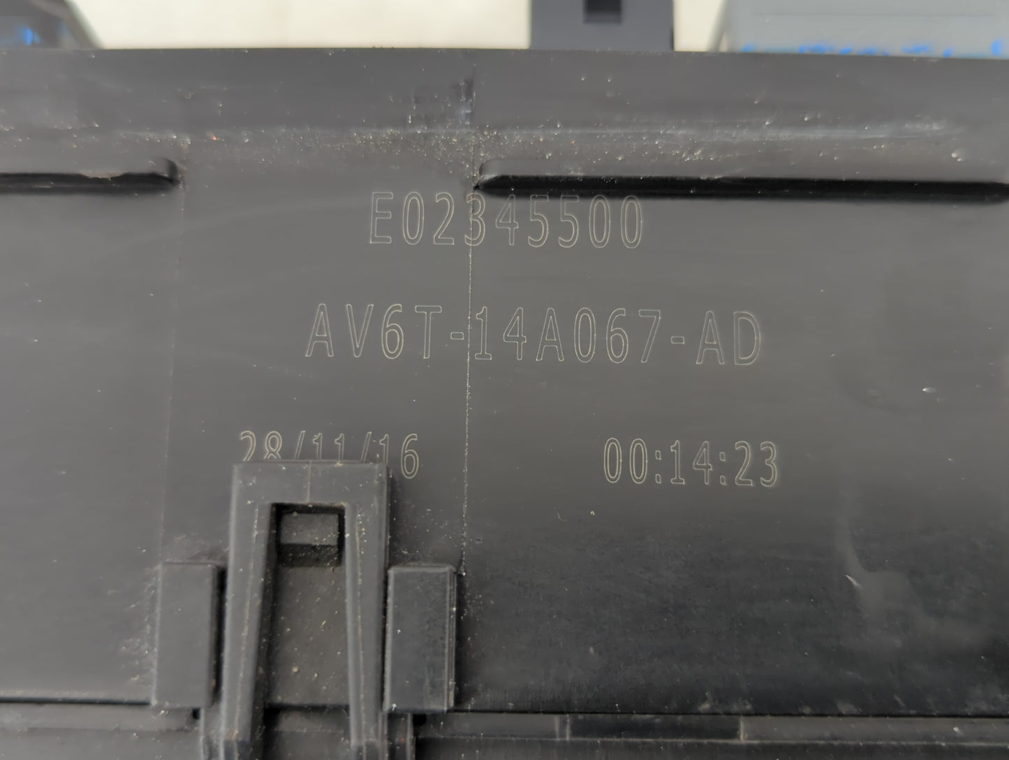 2017-2018 Ford Focus Fusebox Fuse Box Panel Relay Module P/N:AV6T-14A067-AD Fits Fits 2017 2018 OEM Used Auto Parts - Oemuse