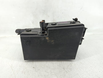 2017-2018 Ford Focus Fusebox Fuse Box Panel Relay Module P/N:AV6T-14A067-AD Fits Fits 2017 2018 OEM Used Auto Parts - Oemuse