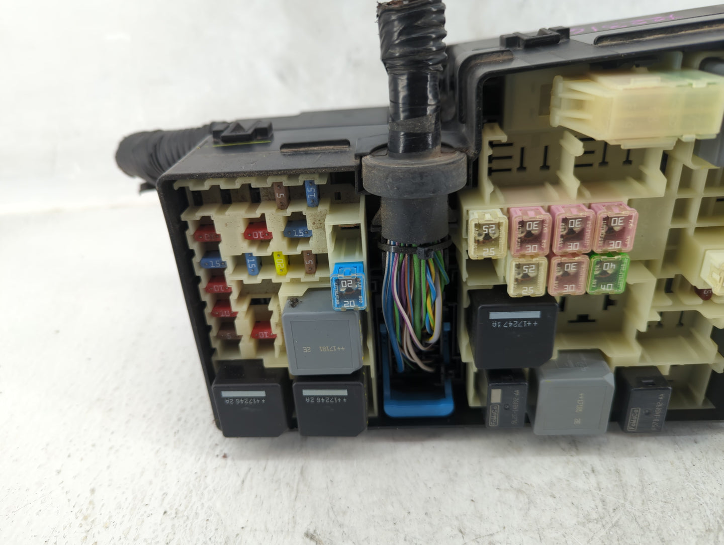 2017-2018 Ford Focus Fusebox Fuse Box Panel Relay Module P/N:AV6T-14A067-AD Fits Fits 2017 2018 OEM Used Auto Parts - Oemuse