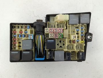 2017-2018 Ford Focus Fusebox Fuse Box Panel Relay Module P/N:AV6T-14A067-AD Fits Fits 2017 2018 OEM Used Auto Parts
