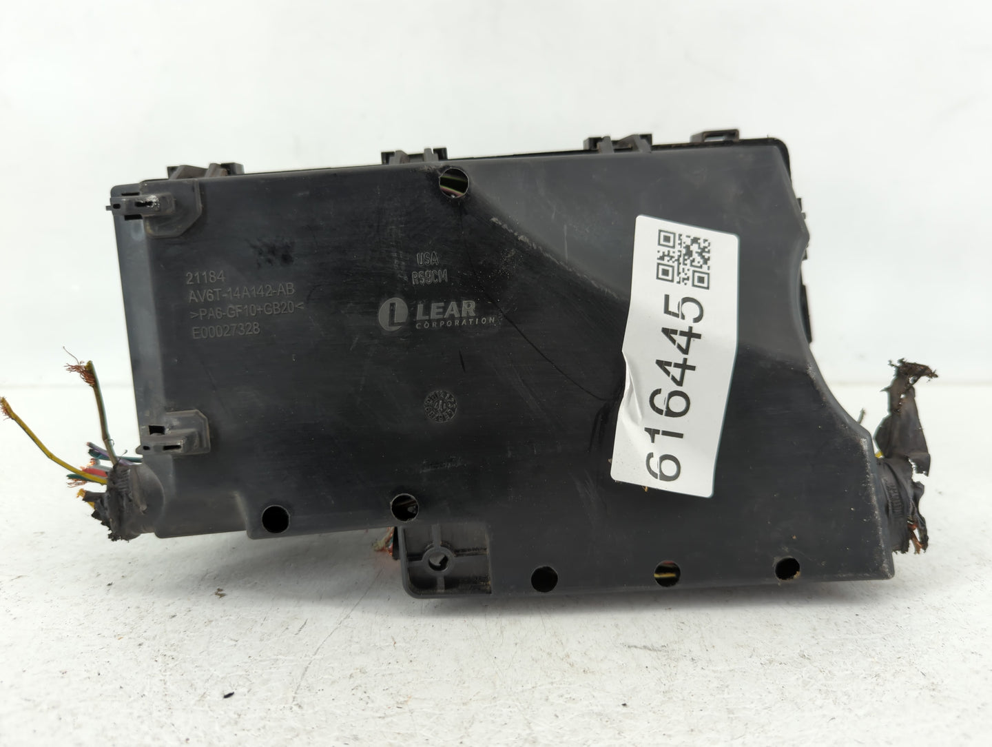 2017-2018 Ford Focus Fusebox Fuse Box Panel Relay Module P/N:AV6T-14A067-AD Fits Fits 2017 2018 OEM Used Auto Parts - Oemuse