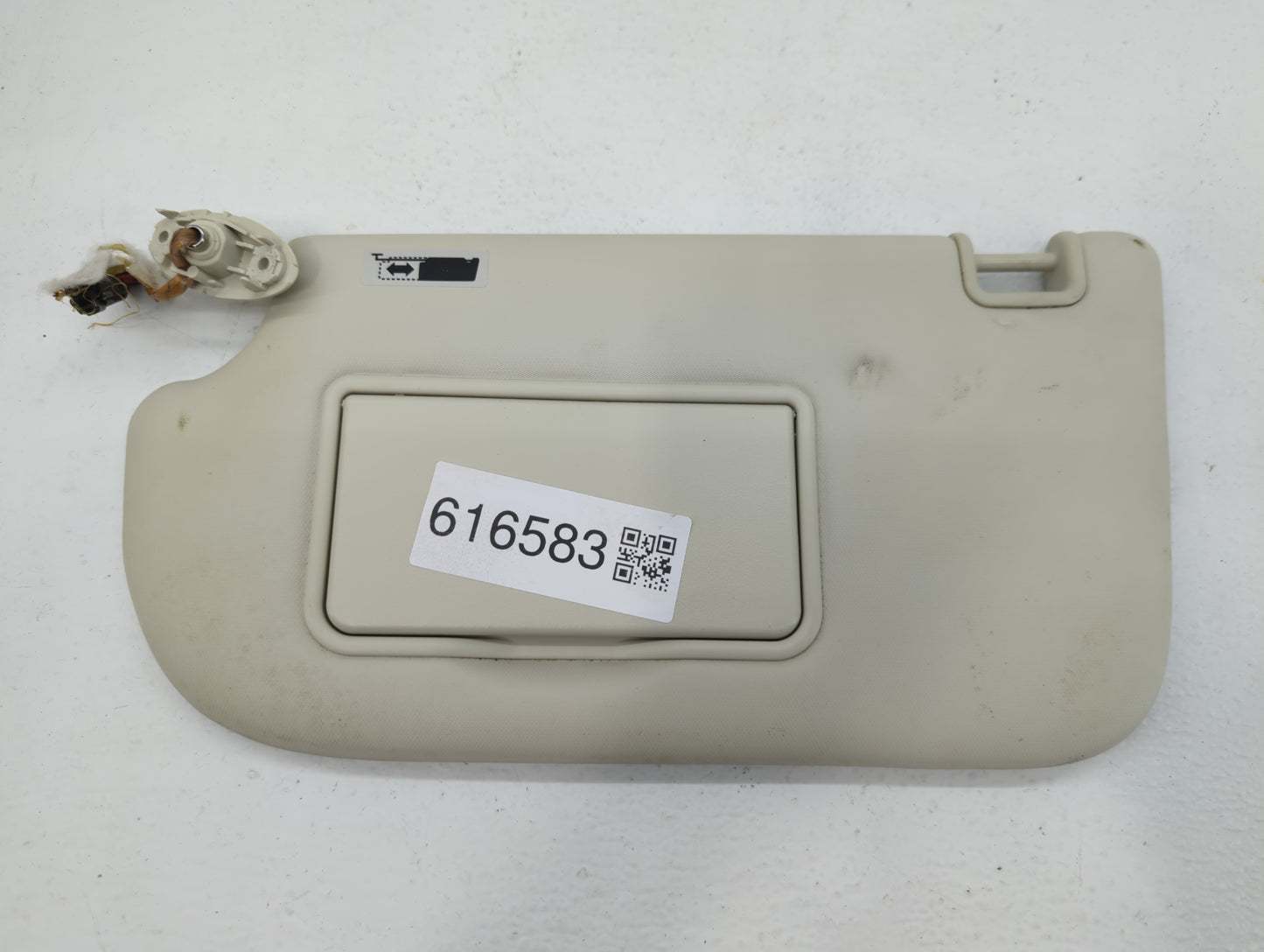 2013-2018 Ford Focus Sun Visor Shade Replacement Passenger Right Mirror Fits Fits 2013 2014 2015 2016 2017 2018 OEM Used Aut