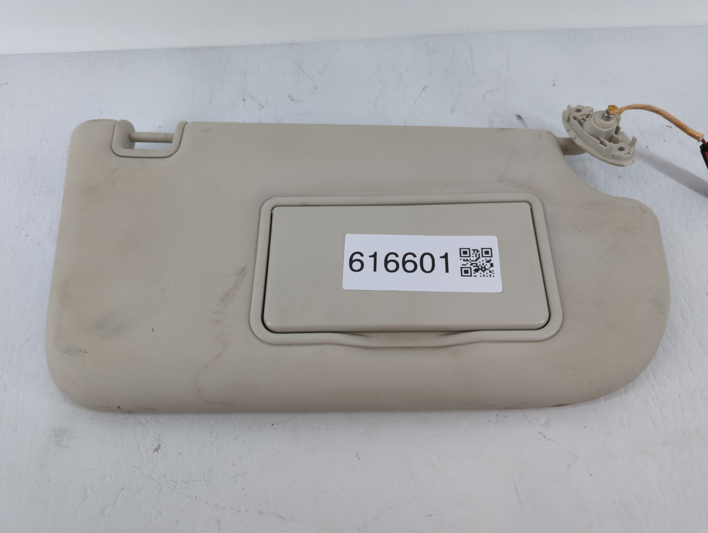 2013-2018 Ford Focus Sun Visor Shade Replacement Passenger Right Mirror Fits Fits 2013 2014 2015 2016 2017 2018 OEM Used Aut