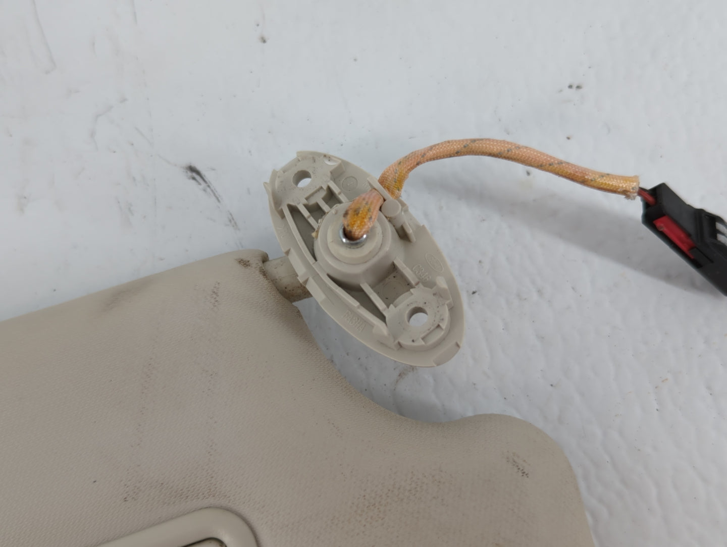 2013-2018 Ford Focus Sun Visor Shade Replacement Passenger Right Mirror Fits Fits 2013 2014 2015 2016 2017 2018 OEM Used Aut