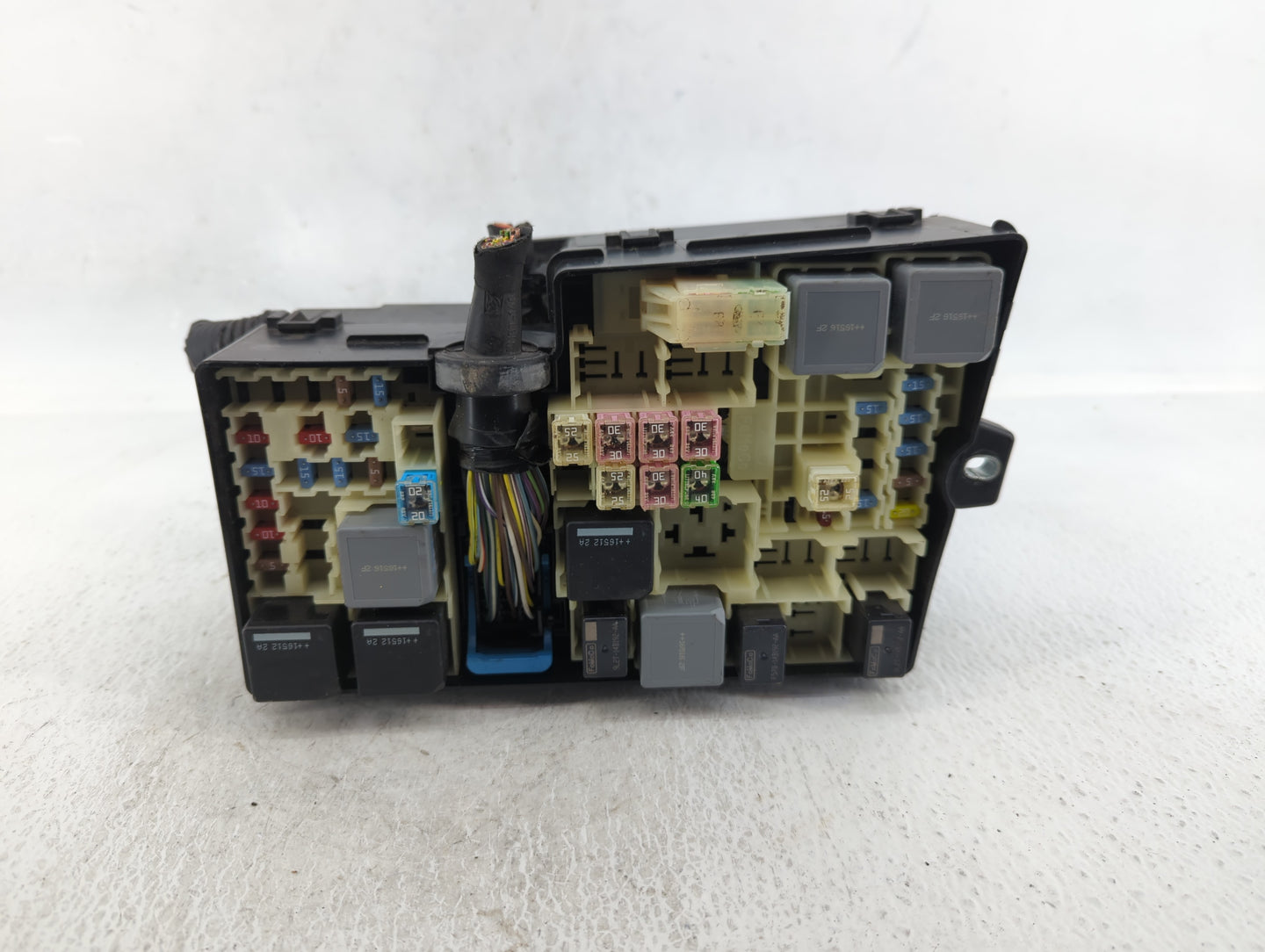 2017-2018 Ford Focus Fusebox Fuse Box Panel Relay Module P/N:AV6T-14A067-AD Fits Fits 2017 2018 OEM Used Auto Parts - Oemuse