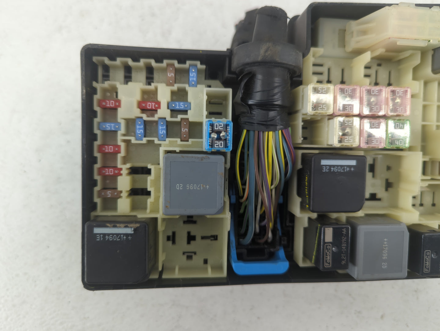 2017-2018 Ford Focus Fusebox Fuse Box Panel Relay Module P/N:AV6T-14A142-AB Fits Fits 2017 2018 OEM Used Auto Parts - Oemuse