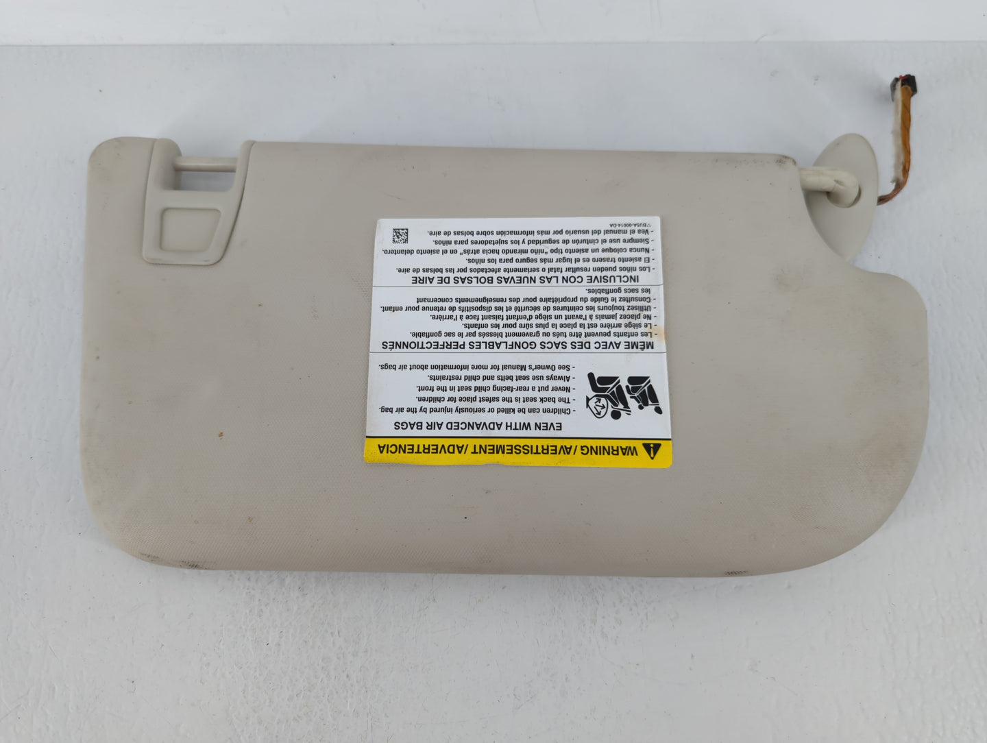 2013-2018 Ford Focus Sun Visor Shade Replacement Driver Left Mirror Fits Fits 2013 2014 2015 2016 2017 2018 OEM Used Auto Pa