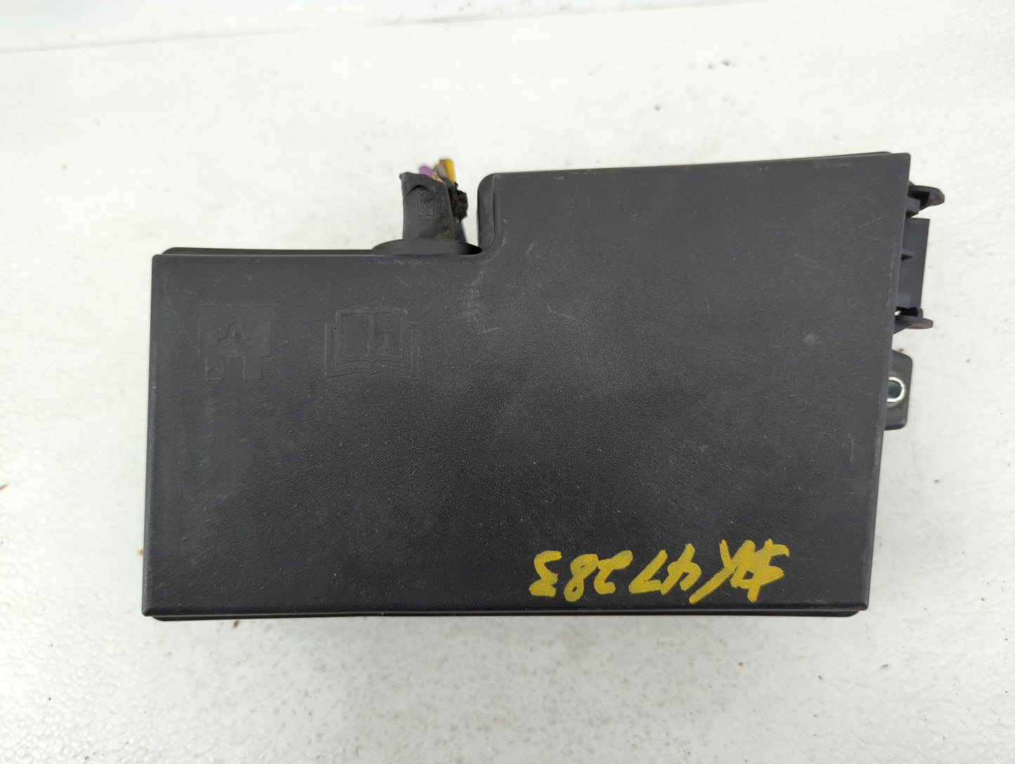 2017-2018 Ford Focus Fusebox Fuse Box Panel Relay Module P/N:E02345500 AV6T-14A067-AD Fits Fits 2017 2018 OEM Used Auto Part