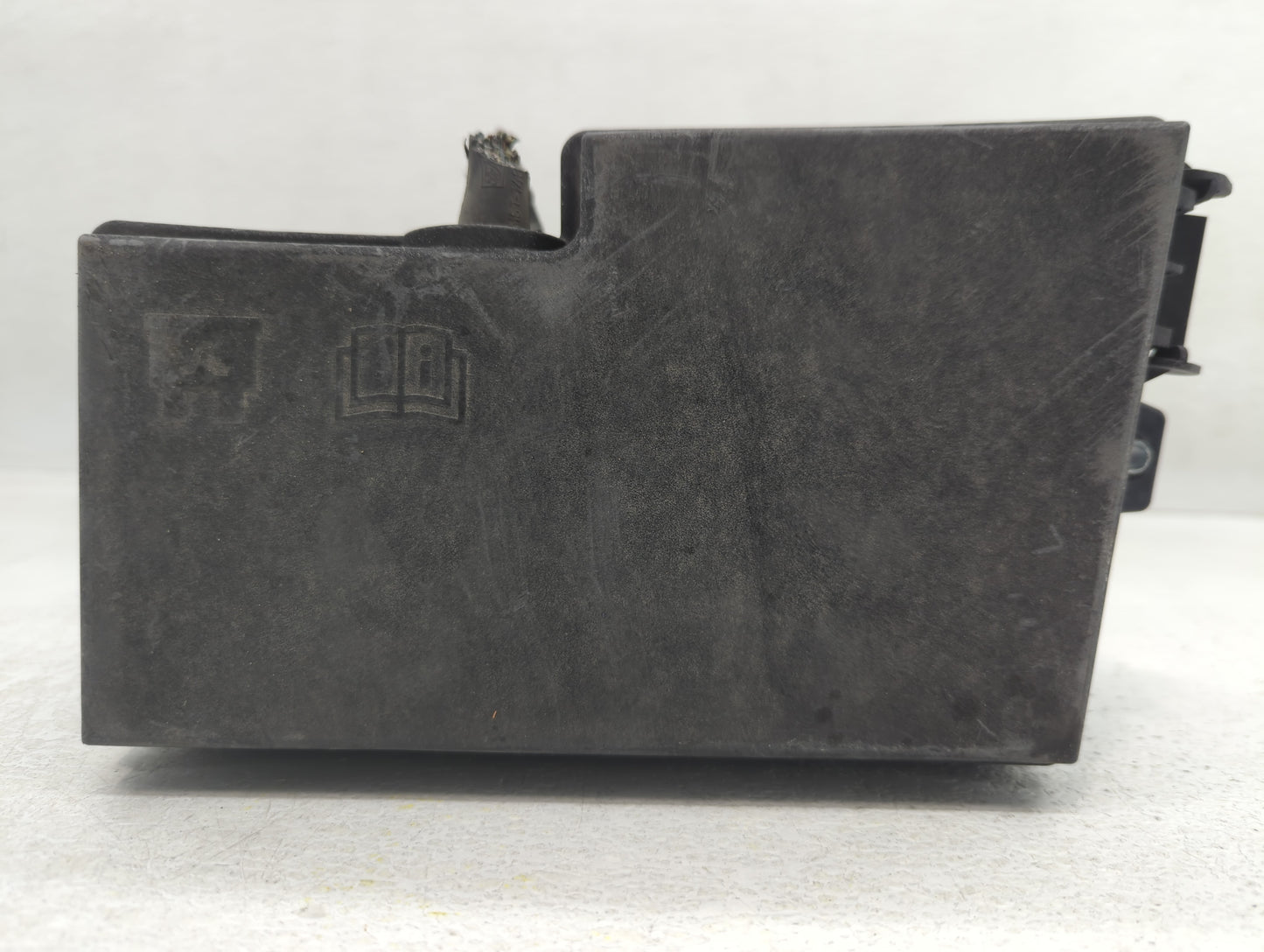 2017-2018 Ford Focus Fusebox Fuse Box Panel Relay Module P/N:AV6T-14A142-AB Fits Fits 2017 2018 OEM Used Auto Parts - Oemuse