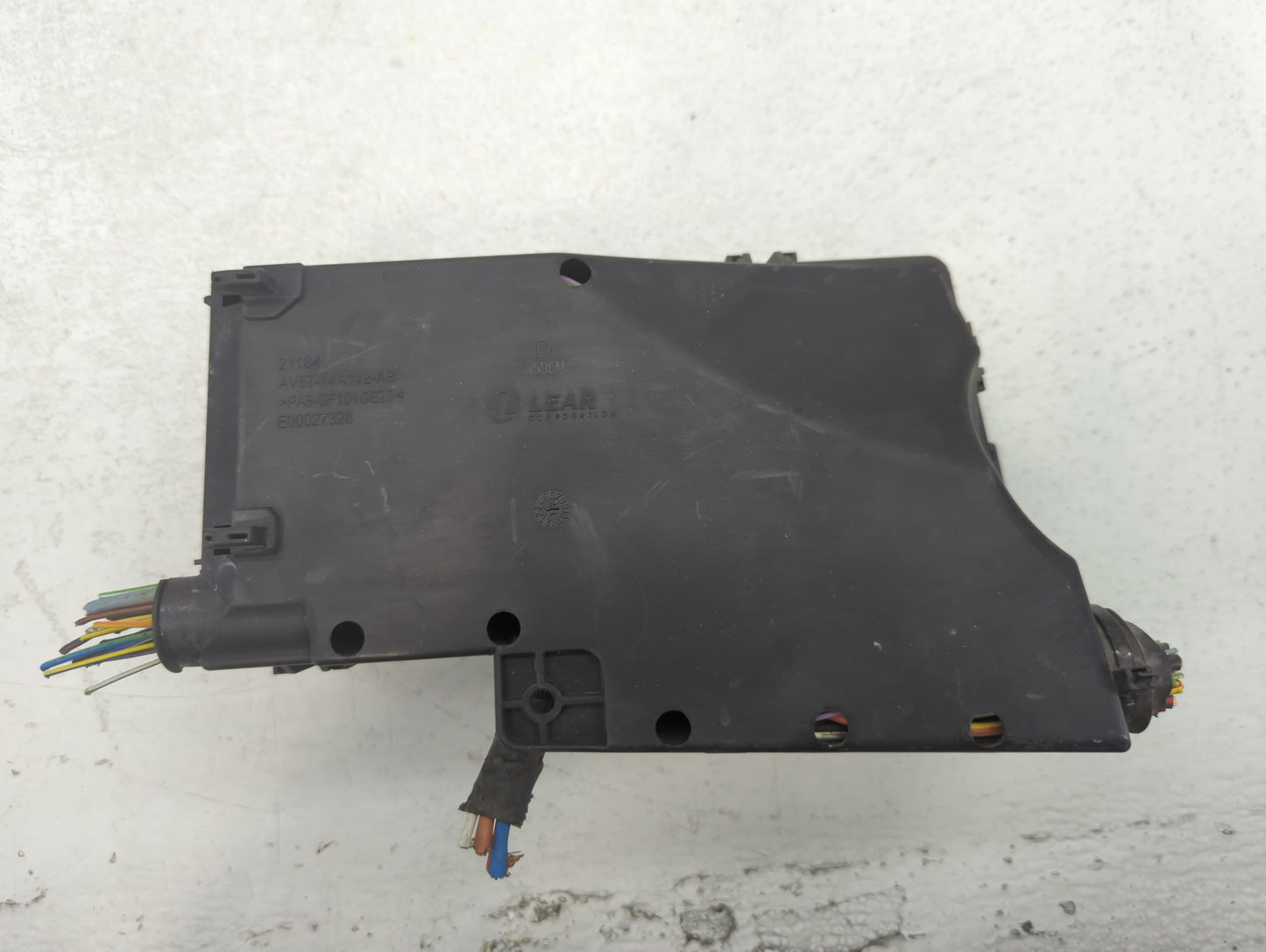 2017-2018 Ford Focus Fusebox Fuse Box Panel Relay Module P/N:AV6T-14A142-AB Fits Fits 2017 2018 OEM Used Auto Parts - Oemuse