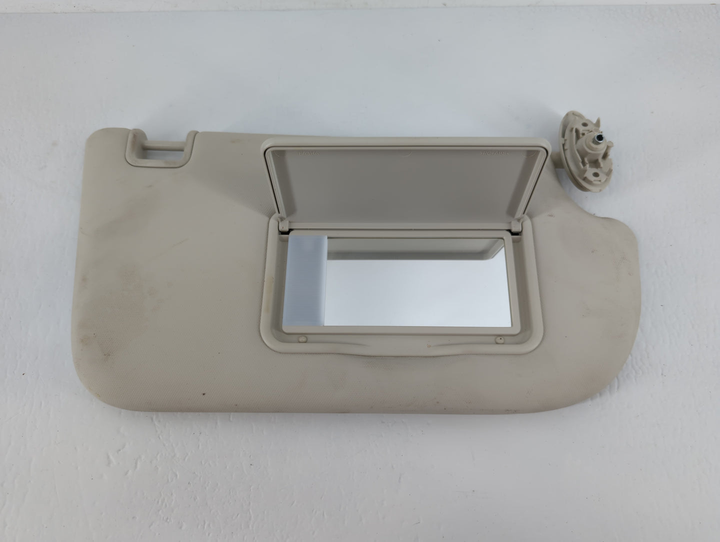 2013-2018 Ford Focus Sun Visor Shade Replacement Passenger Right Mirror Fits Fits 2013 2014 2015 2016 2017 2018 OEM Used Aut