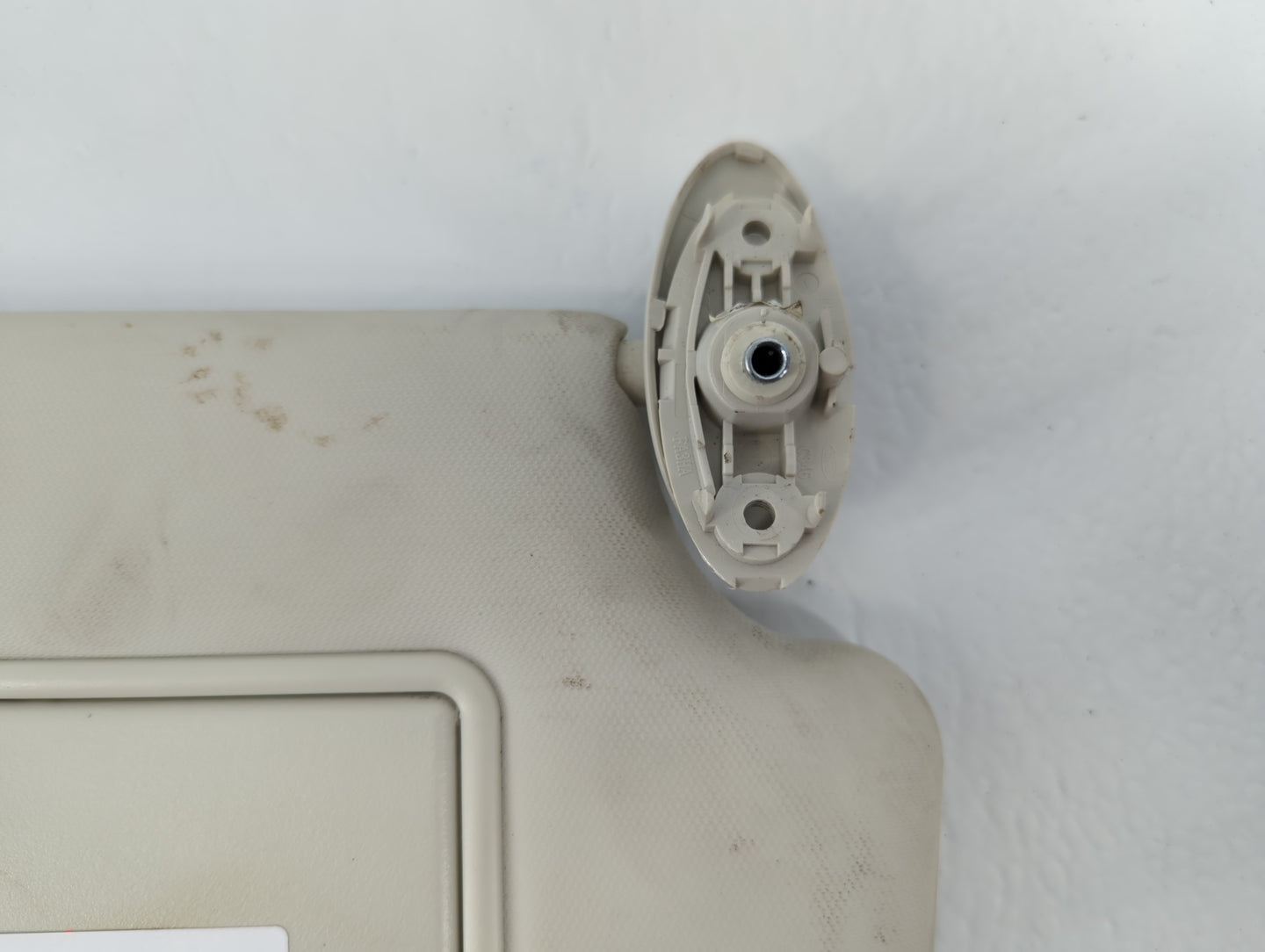 2013-2018 Ford Focus Sun Visor Shade Replacement Passenger Right Mirror Fits Fits 2013 2014 2015 2016 2017 2018 OEM Used Aut