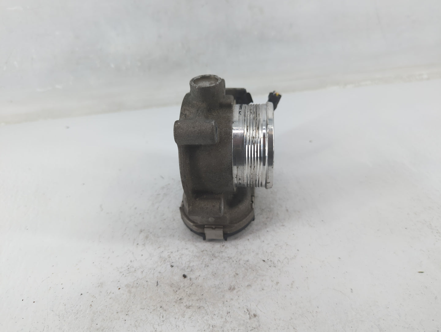 2014-2018 Ford Focus Throttle Body P/N:DS7E-9F991-BB Fits Fits 2014 2015 2016 2017 2018 2019 2020 2021 2022 OEM Used Auto Pa