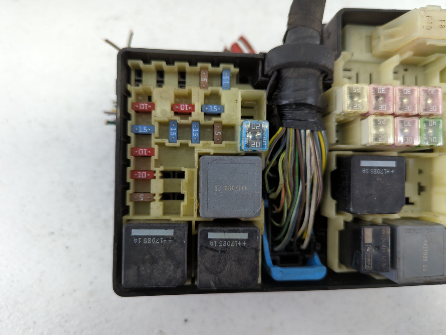 2017-2018 Ford Focus Fusebox Fuse Box Panel Relay Module P/N:AV6T-14A142-AB Fits Fits 2017 2018 OEM Used Auto Parts - Oemuse