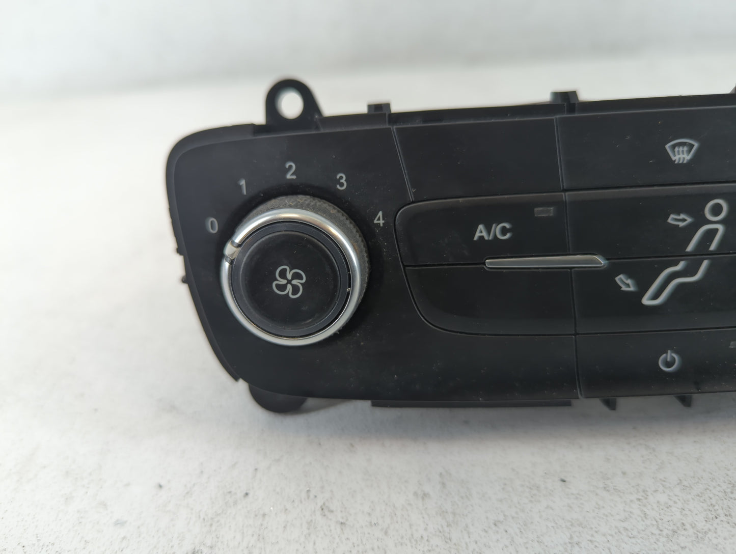 2015-2018 Ford Focus Climate Control Module Temperature AC/Heater Replacement P/N:F1ET-19980-JJ Fits Fits 2015 2016 2017 201