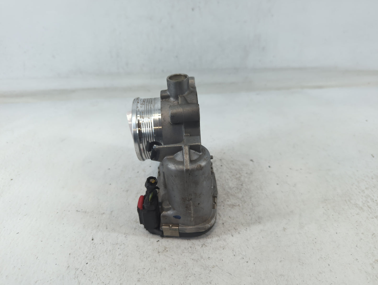 2014-2018 Ford Focus Throttle Body P/N:DS7E-9F991-BB Fits Fits 2014 2015 2016 2017 2018 2019 2020 2021 2022 OEM Used Auto Pa