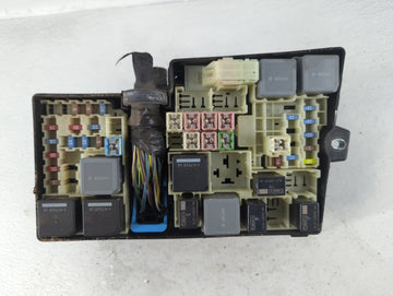 2017-2018 Ford Focus Fusebox Fuse Box Panel Relay Module P/N:AV6T-14A067-AD Fits Fits 2017 2018 OEM Used Auto Parts