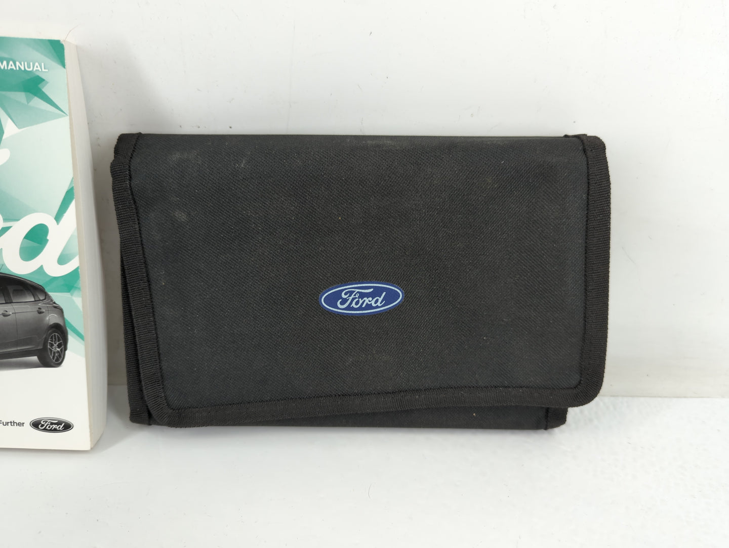 2017 Ford Focus Owners Manual Book Guide P/N:HM5J 19A321 AA OEM Used Auto Parts - Oemusedautoparts1.com