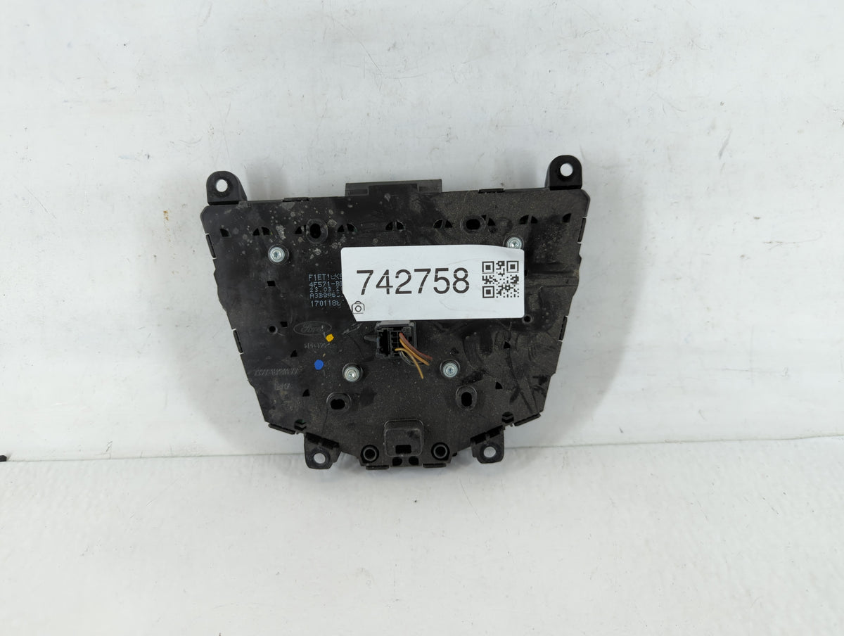 2015-2018 Ford Focus Am Fm Cd Player Radio Receiver 742758 - Oemusedautoparts1.com