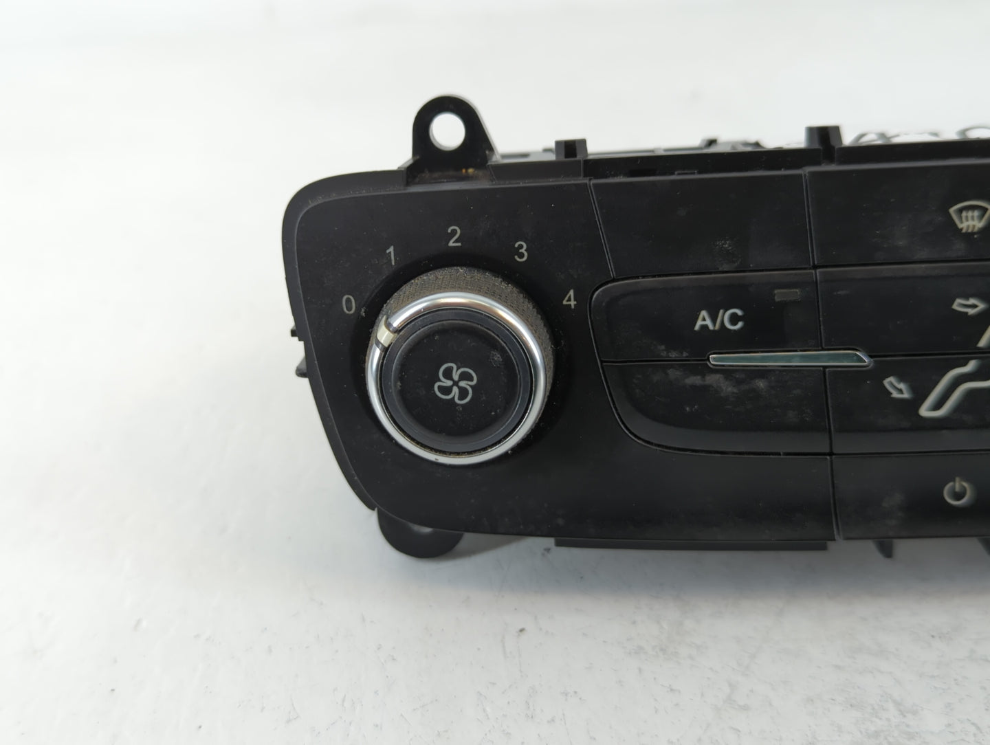 2015-2018 Ford Focus Climate Control Module Temperature AC/Heater Replacement P/N:F1ET-19980-JJ Fits Fits 2015 2016 2017 201