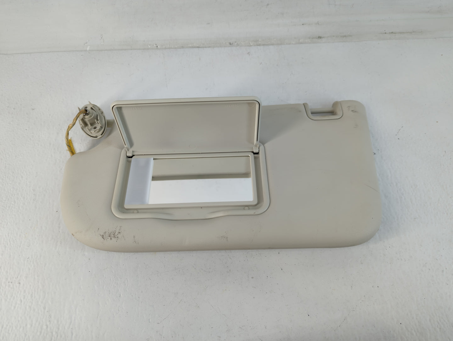 2013-2018 Ford Focus Sun Visor Shade Replacement Driver Left Mirror Fits Fits 2013 2014 2015 2016 2017 2018 OEM Used Auto Pa