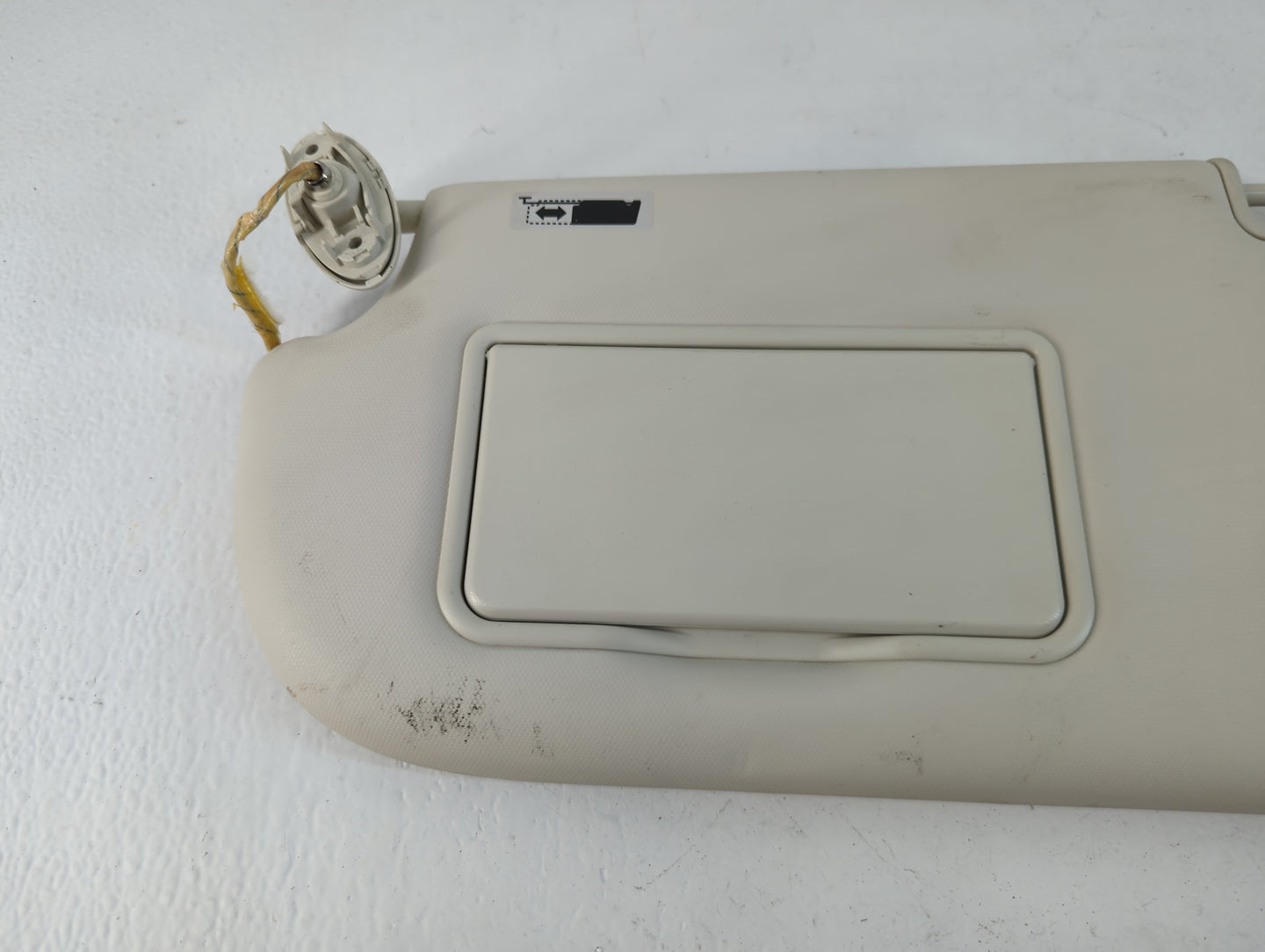2013-2018 Ford Focus Sun Visor Shade Replacement Driver Left Mirror Fits Fits 2013 2014 2015 2016 2017 2018 OEM Used Auto Pa