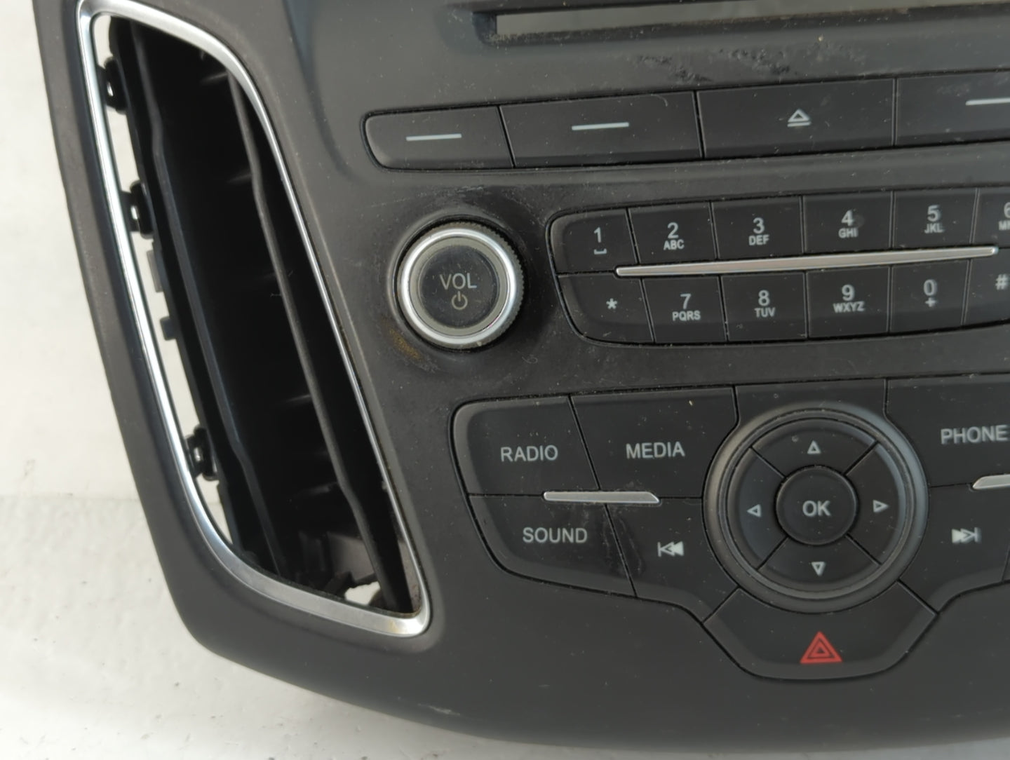 2015-2018 Ford Focus Radio AM FM Cd Player Receiver Replacement P/N:F1ET18K811LD Fits Fits 2015 2016 2017 2018 2019 OEM Used