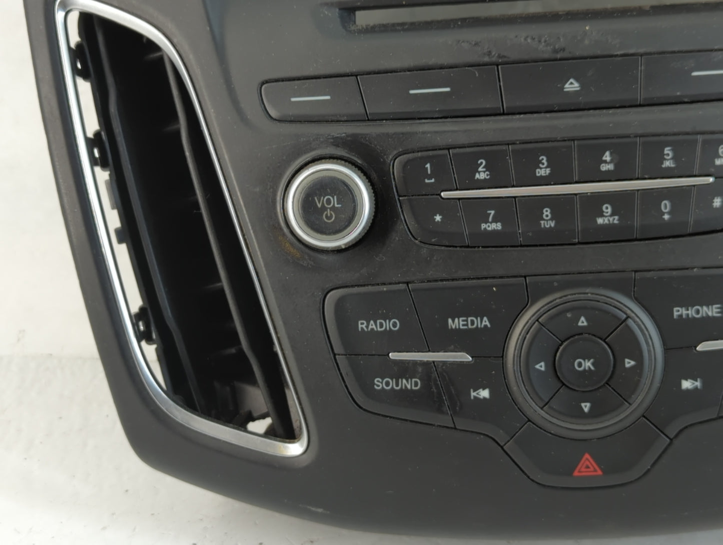 2015-2018 Ford Focus Radio AM FM Cd Player Receiver Replacement P/N:F1ET18K811LD Fits Fits 2015 2016 2017 2018 2019 OEM Used