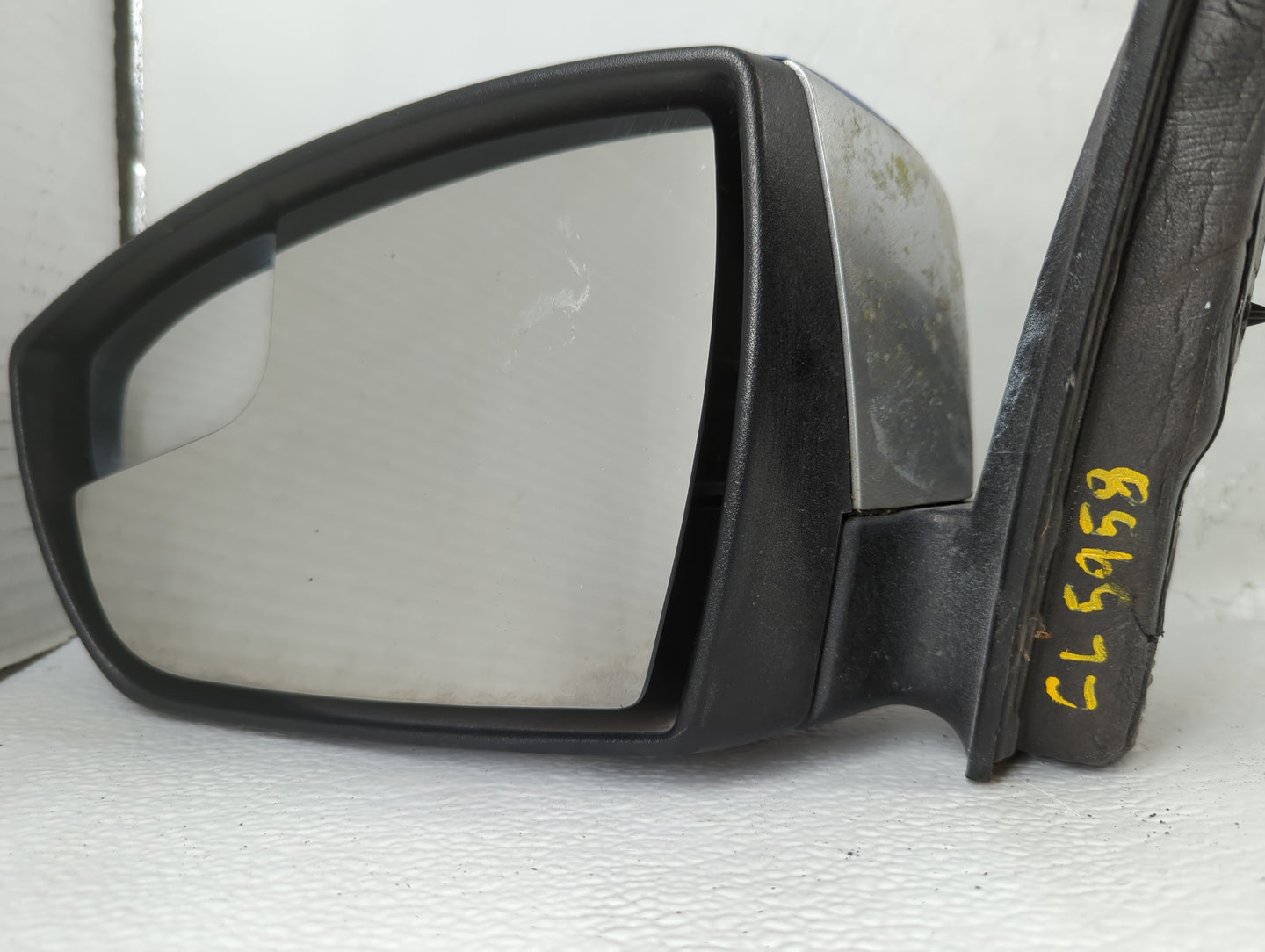 2015-2018 Ford Focus Driver Side View Mirror - Left Door Mirror OEM Used - Oemusedautoparts1.com