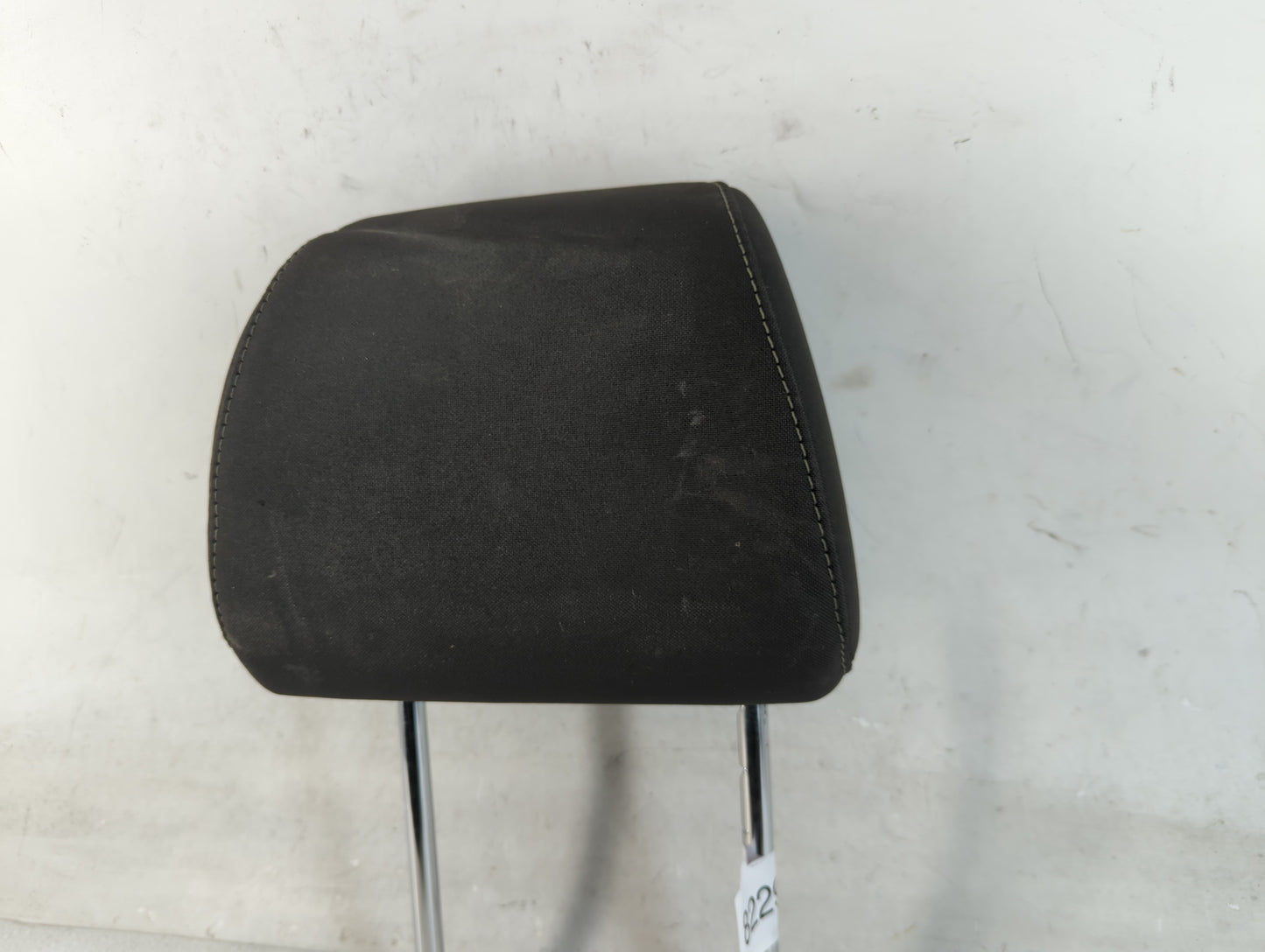 2015-2018 Ford Focus Headrest Head Rest Front Driver Passenger Seat Fits Fits 2015 2016 2017 2018 OEM Used Auto Parts - Oemu