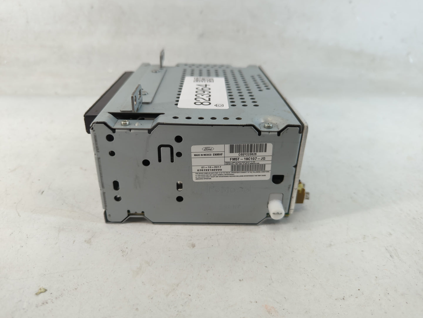 2017-2018 Ford Focus Radio AM FM Cd Player Receiver Replacement P/N:FM5T-19C107-JG Fits Fits 2017 2018 OEM Used Auto Parts -