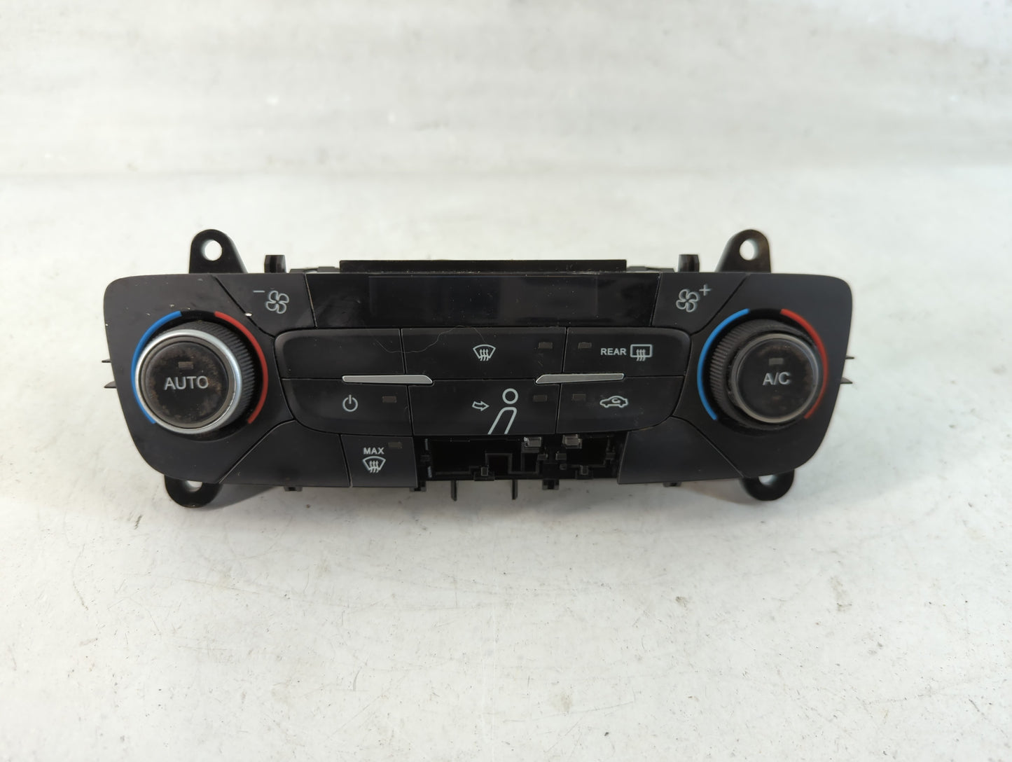 2015-2018 Ford Focus Climate Control Module Temperature AC/Heater Replacement P/N:F1ET-18C612-AJ Fits Fits 2015 2016 2017 20