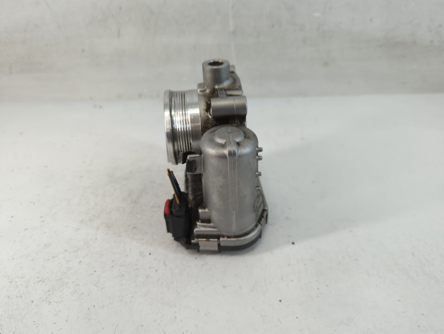 2014-2018 Ford Focus Throttle Body P/N:CM5E 9F991 AD Fits Fits 2014 2015 2016 2017 2018 2019 2020 2021 2022 OEM Used Auto Pa