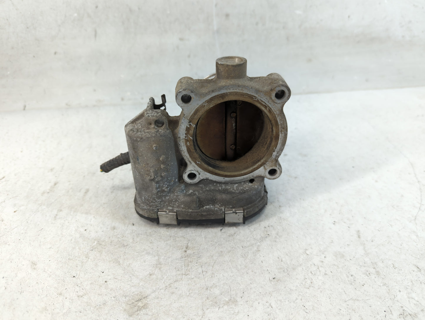 2014-2018 Ford Focus Throttle Body P/N:DS7E-9F991-BB Fits Fits 2014 2015 2016 2017 2018 2019 2020 2021 2022 OEM Used Auto Pa