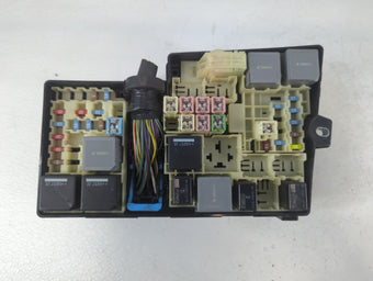 compare product 2017-2018 Ford Focus Fusebox Fuse Box Panel Relay Module P/N:E00027328 AV6T-14A142-AB Fits Fits 2017 2018 OEM Used Auto Parts