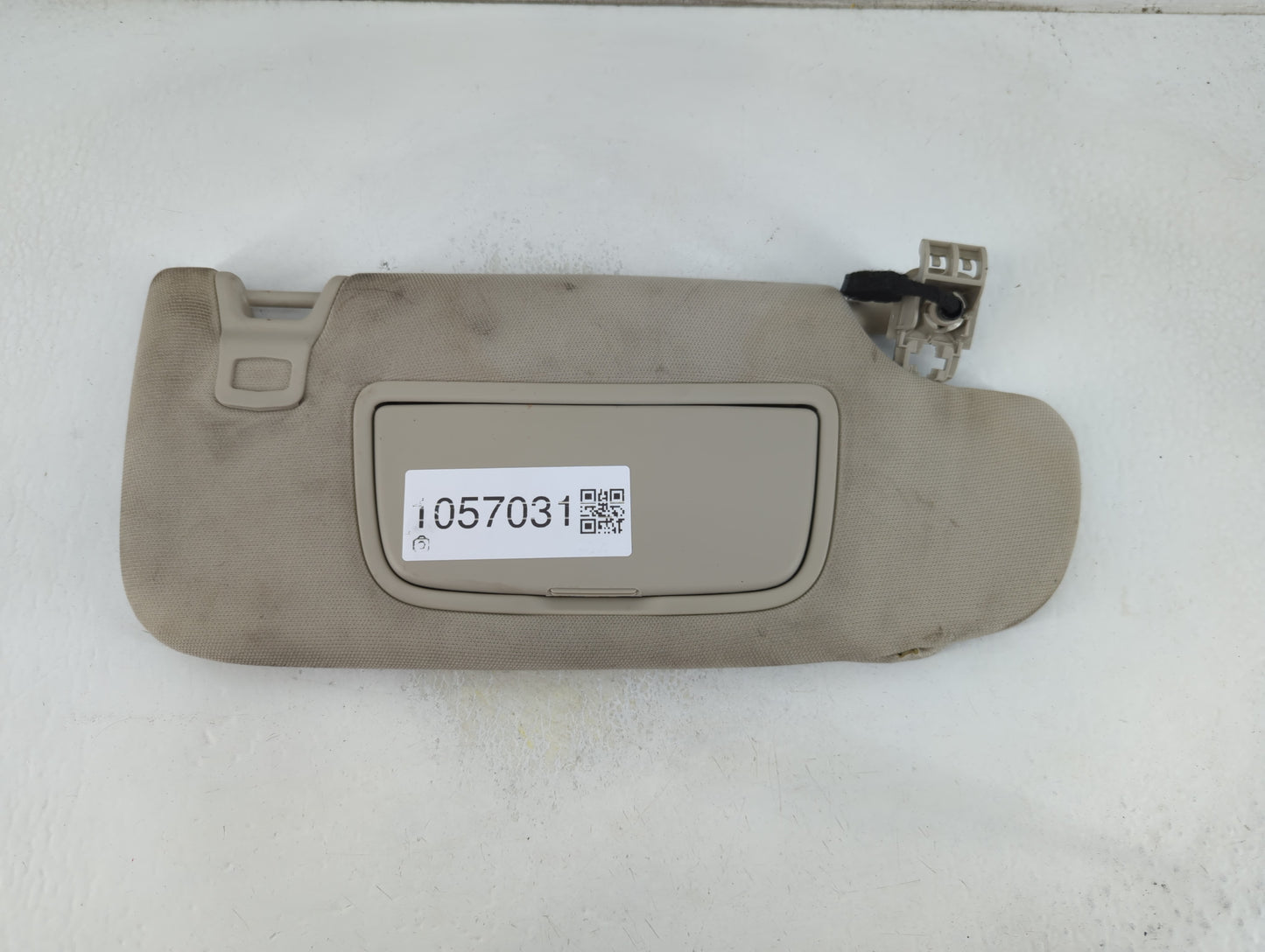 2017-2020 Ford Fusion Sun Visor Shade Replacement Passenger Right Mirror Fits Fits 2017 2018 2019 2020 OEM Used Auto Parts -
