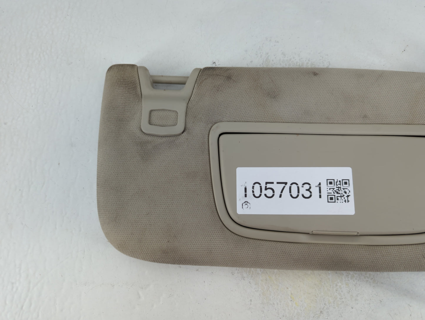 2017-2020 Ford Fusion Sun Visor Shade Replacement Passenger Right Mirror Fits Fits 2017 2018 2019 2020 OEM Used Auto Parts -