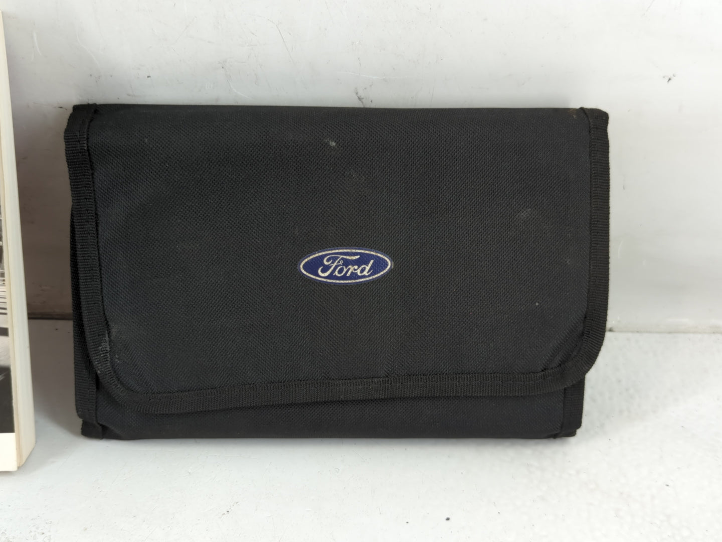 2017 Ford Fusion Owners Manual Book Guide P/N:HE5J 19A321 AA OEM Used Auto Parts - Oemusedautoparts1.com