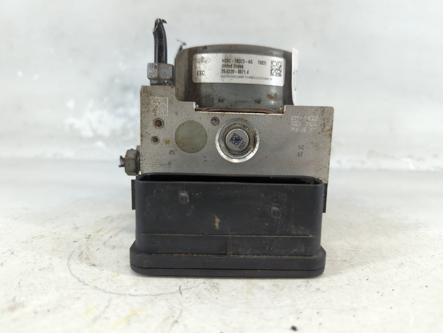 2017-2018 Ford Fusion ABS Pump Control Module Replacement P/N:HG9C-2B373-AG Fits Fits 2017 2018 OEM Used Auto Parts - Oemuse