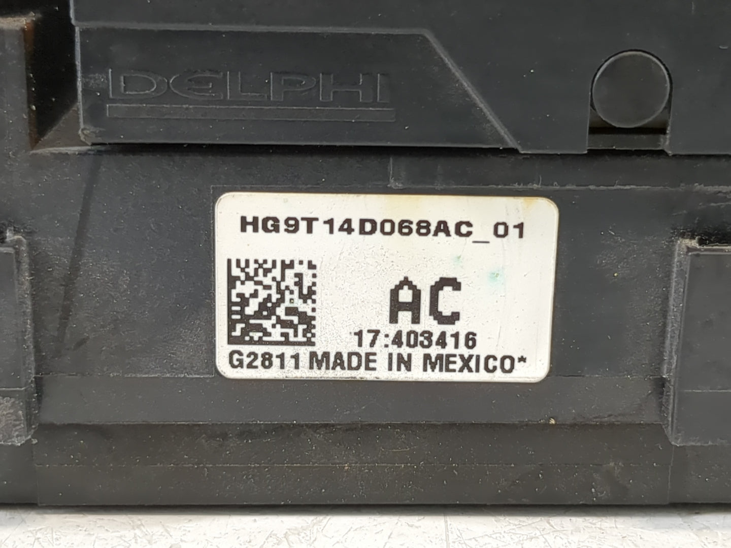 2017-2020 Ford Fusion Fusebox Fuse Box Panel Relay Module P/N:HG9T 14D068 AC Fits Fits 2017 2018 2019 2020 OEM Used Auto Par