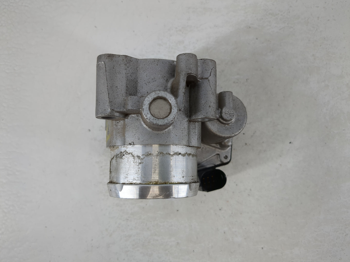 2014-2020 Ford Fusion Throttle Body P/N:DS7G-9F991-BB Fits Fits 2014 2015 2016 2017 2018 2019 2020 OEM Used Auto Parts - Oem