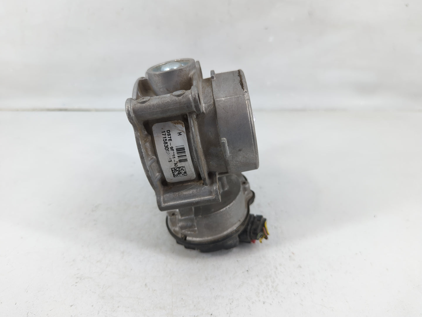 2013-2020 Ford Fusion Throttle Body P/N:2E1704B-0195 Fits Fits 2013 2014 2015 2016 2017 2018 2019 2020 2021 2022 OEM Used Au